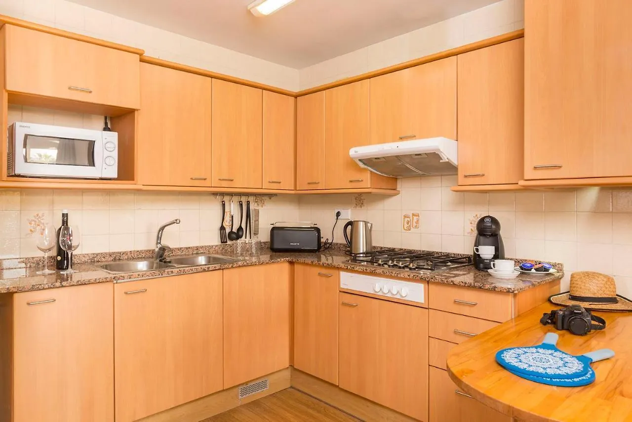 Apartaments Els Llorers Lloret de Mar 2*,  Spagna